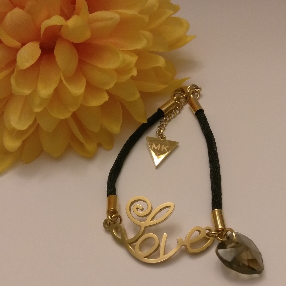 Beautiful silk string bracelet - Picture 2 of 4